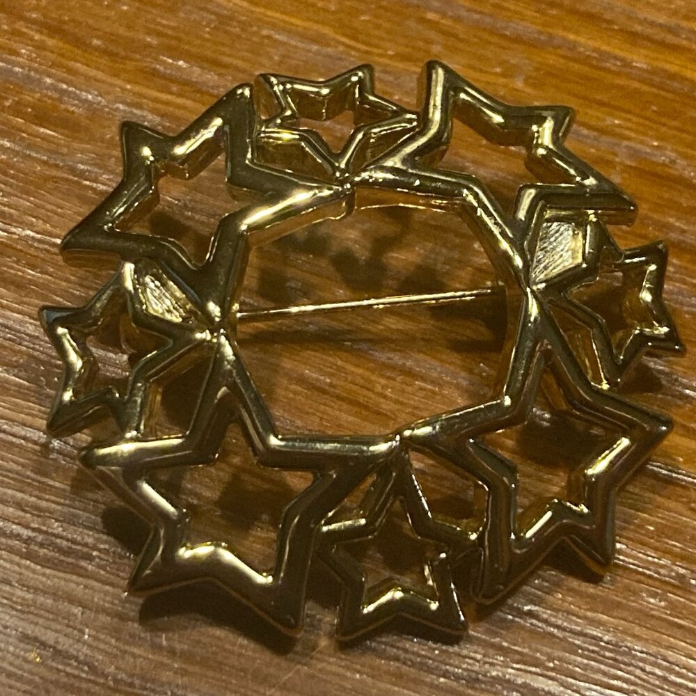 Vintage Gold Color Star Pin